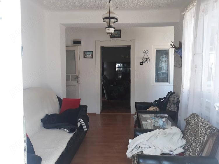 Casă cu 3 camere cu Teren 4000 Mp în Popești