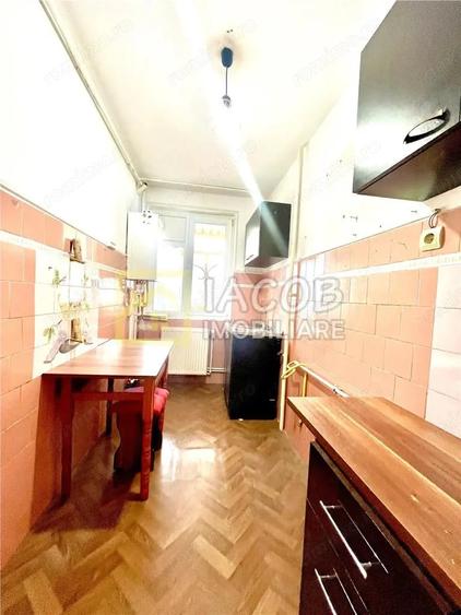 Garsonieră decomandată în Gară