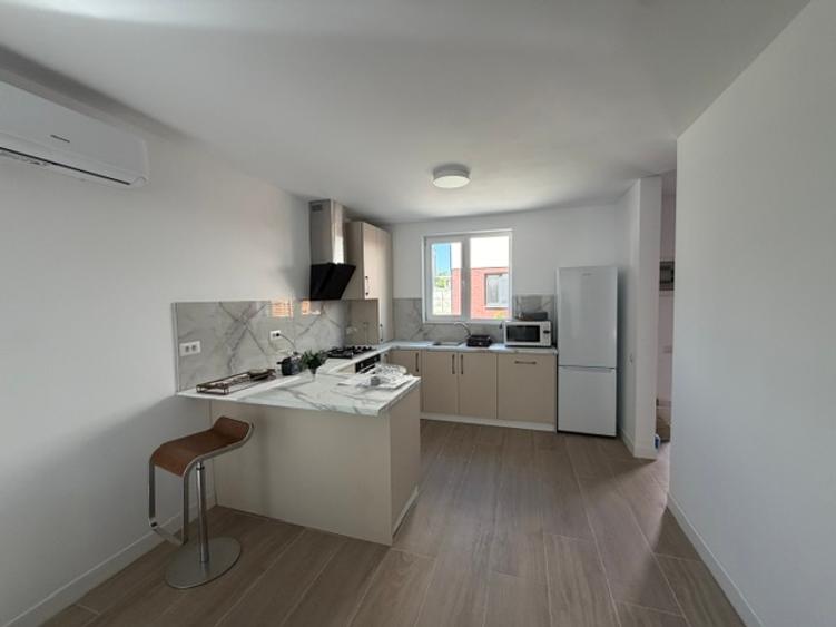 Duplex cu 4 camere cu Canalizare în Ferme