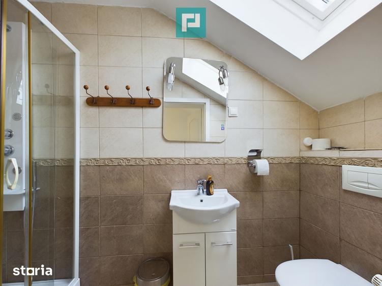 Casă cu 6 camere cu Teren 1810 Mp în Moneasa