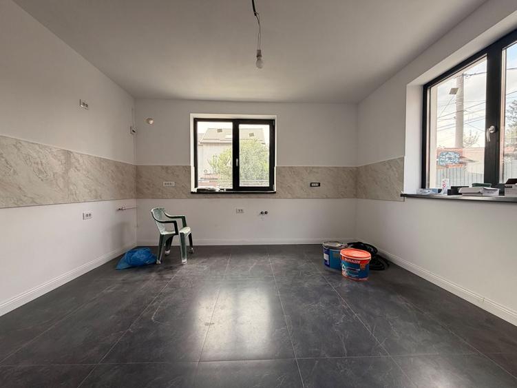 Casă individuală cu 6 camere cu Canalizare în Bucureștii Noi