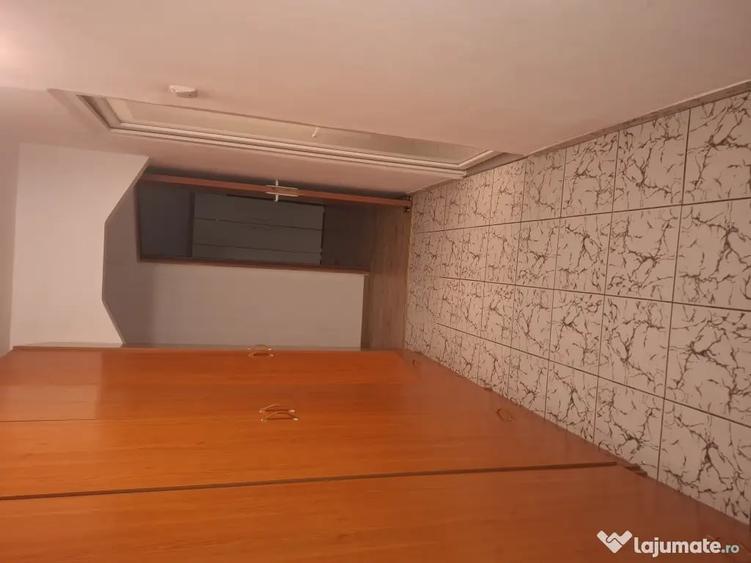 Apartament cu 2 camere decomandat în Lacul Tei