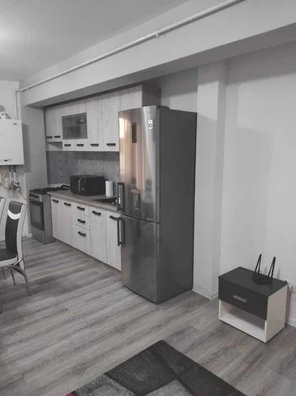 Apartament cu 2 camere semidecomandat, mobilat în Baciu