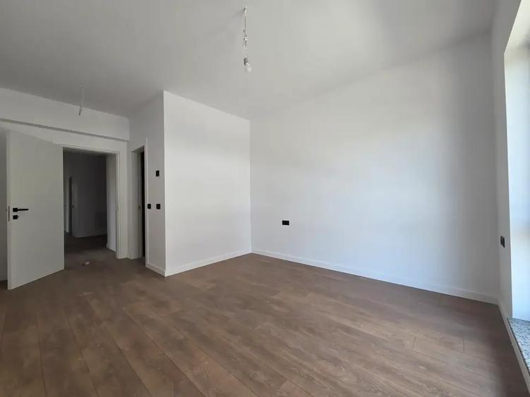 Apartament cu 4 camere decomandat în Theodor Pallady