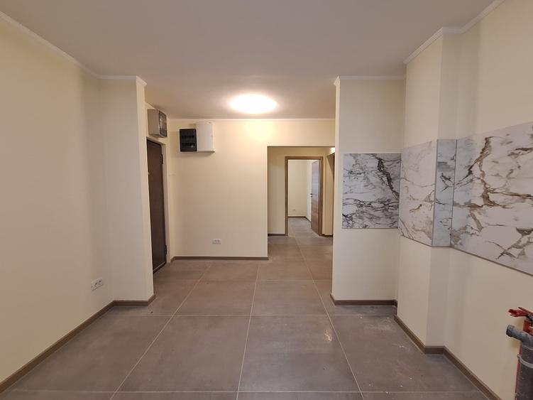 Apartament cu 3 camere decomandat în Complex Studențesc