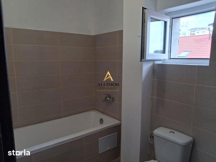 Apartament cu 2 camere în Micro 3