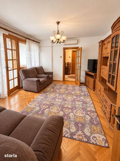 Apartament cu 3 camere semidecomandat în Dristor