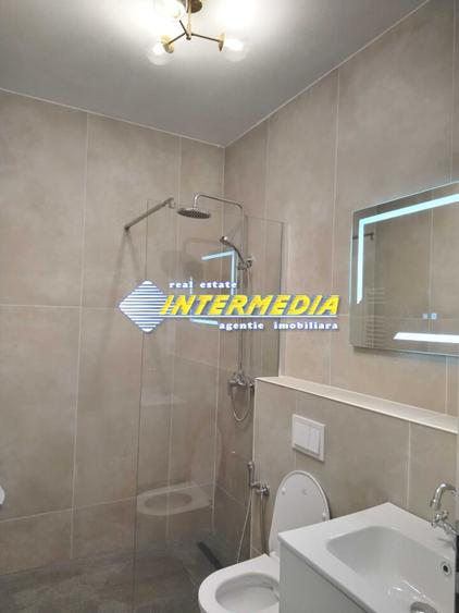 Apartament cu 3 camere decomandat, mobilat în Cetate