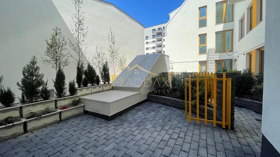 Apartament cu 3 camere decomandat în Domenii