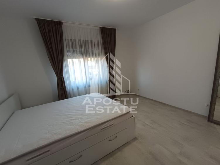 Casă cu 4 camere cu Teren 500 Mp în Girocului