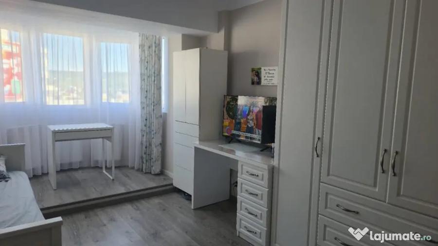 Apartament cu 3 camere decomandat în Mărăști