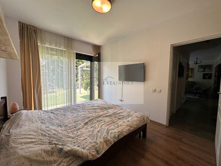 Apartament cu 3 camere semidecomandat, mobilat în Bună Ziua