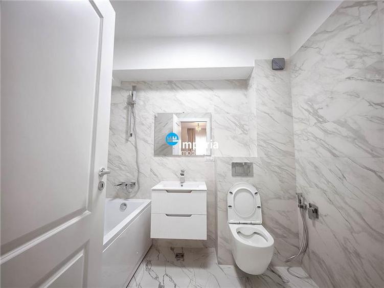 Apartament cu 3 camere decomandat în Tătărași
