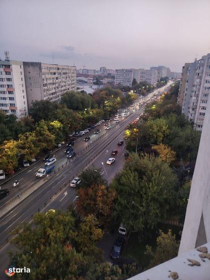 Apartament cu 4 camere în Colentina