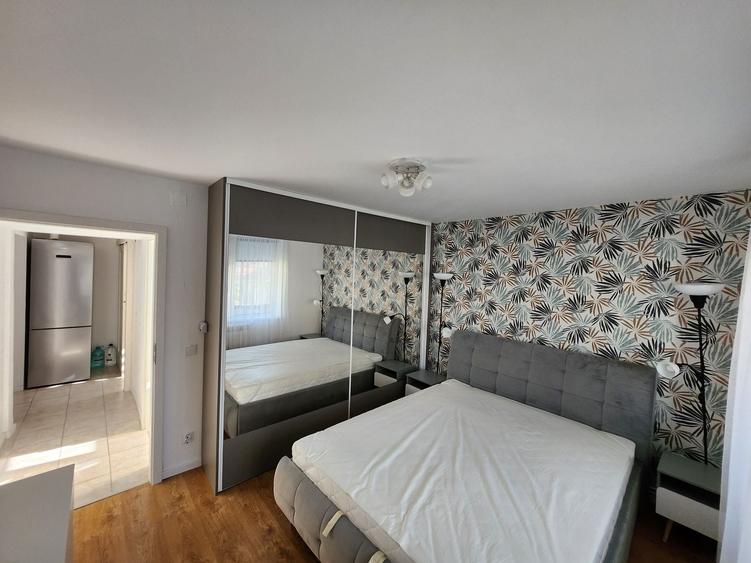 Apartament cu 2 camere decomandat în Cornișa