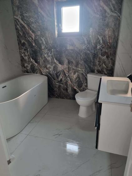 Proprietar Vand Apartament Nou 3 Camere + Parcare Navodari Oras (Zona Kaufland / Penny) - 1