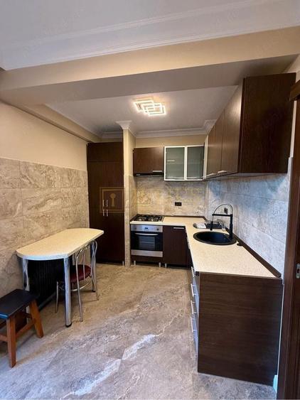 Apartament cu 2 camere semidecomandat, mobilat în Lipovei