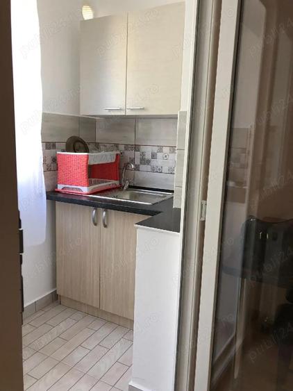 Garsonieră decomandată în Girocului