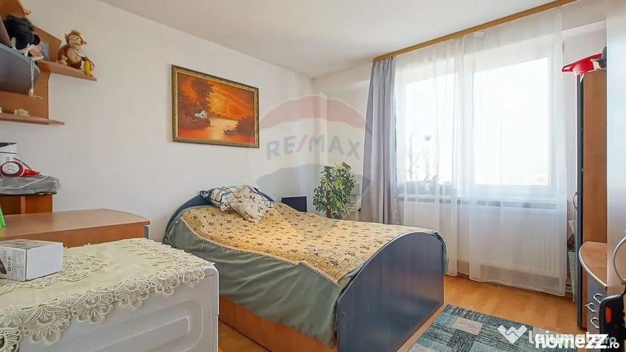 Apartament cu 3 camere decomandat în Griviței