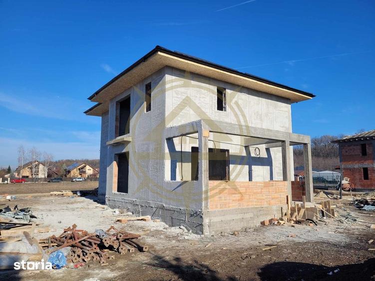 Casă cu 5 camere cu Teren 500 Mp în Corbeanca