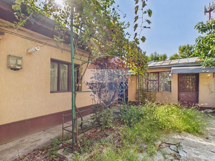 Casă individuală cu 4 camere cu Teren 244 Mp în Andronache