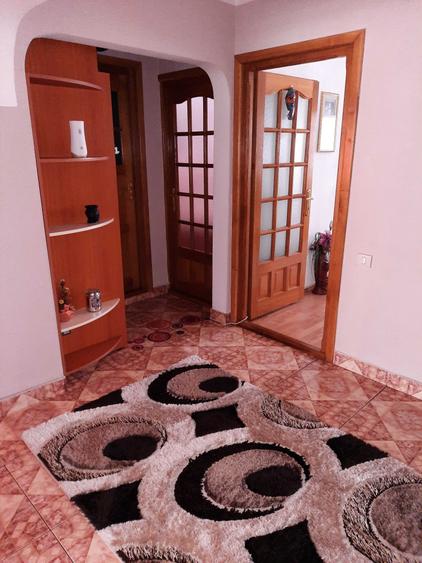 Apartament cu 4 camere decomandat în Turda