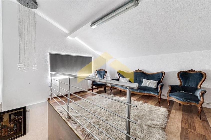 Casă individuală cu 7 camere cu Canalizare în Ultracentral