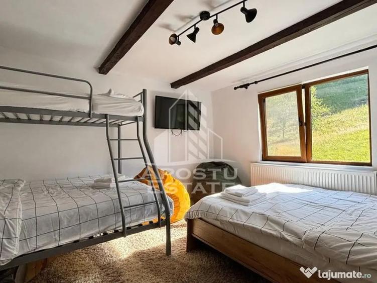 Casă cu 7 camere cu Teren 22000 Mp în Târsa