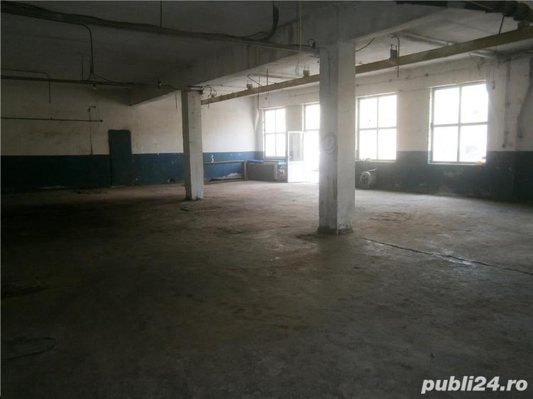 Spațiu comercial, de 1,400 mp, în Industrială