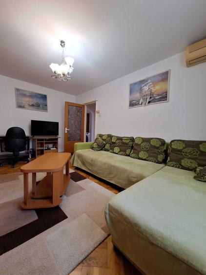 Apartament cu 3 camere decomandat în Theodor Pallady