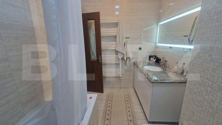 Apartament cu 3 camere decomandat, mobilat în 13 Decembrie
