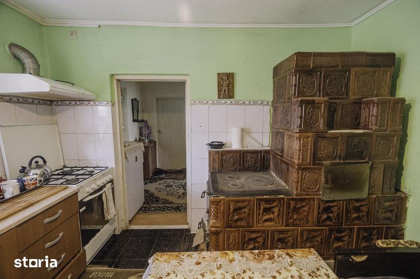 Casă cu 5 camere cu Teren 594 Mp în Trușești