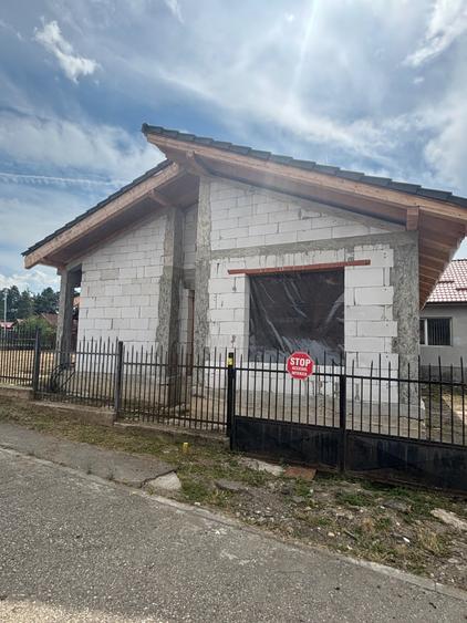 Casă cu 2 camere în Central