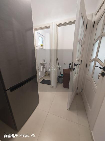 Apartament cu 5 camere în Centrul Civic