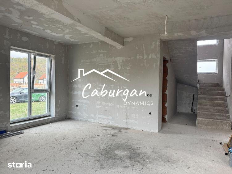 Casă cu 4 camere cu Teren 490 Mp în Șura Mică
