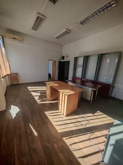 Birou, de 80 mp, în Uzina 2