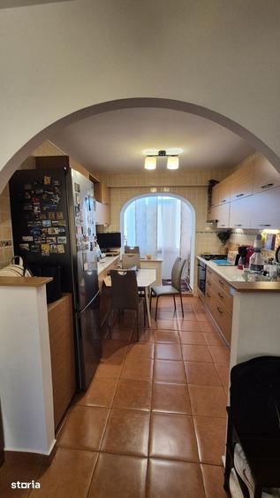 Apartament cu 3 camere decomandat în Militari