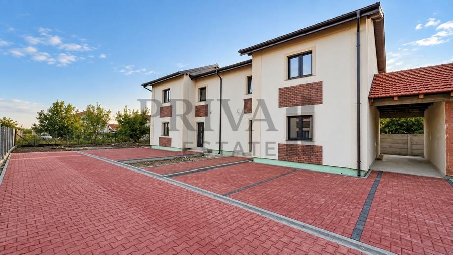 Duplex cu 3 camere cu Canalizare în Giarmata