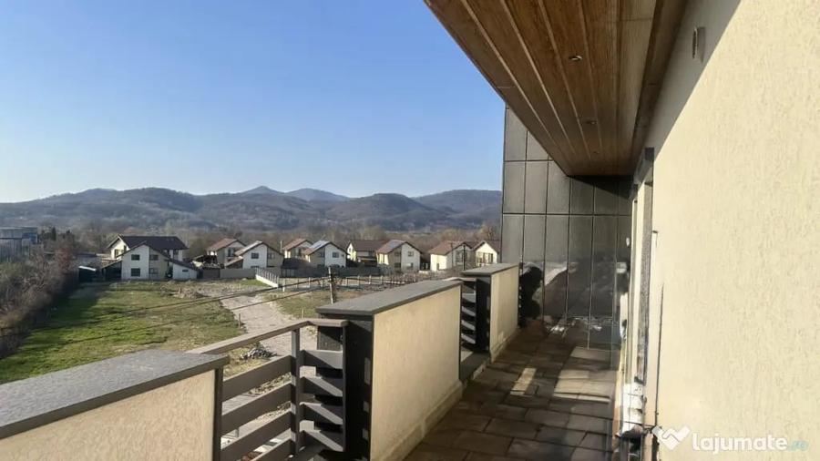 Apartament cu 3 camere decomandat în Tăuții-Măgherăuș