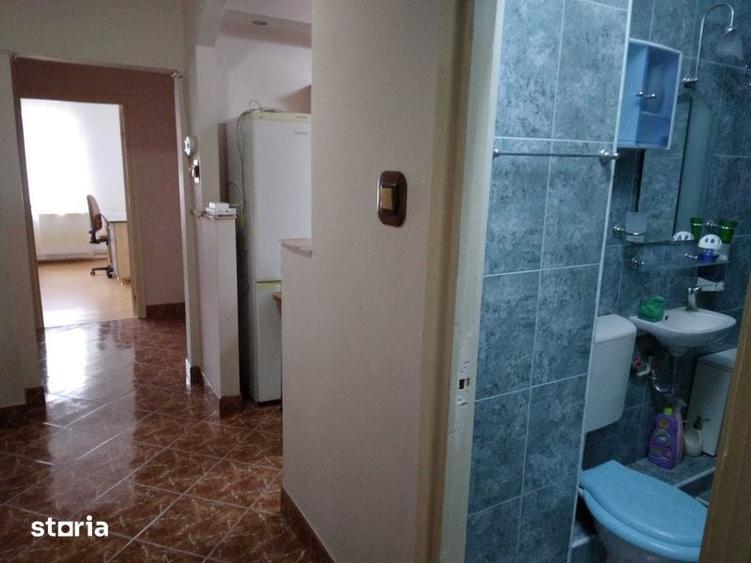 Apartament cu 3 camere în Tudor Vladimirescu