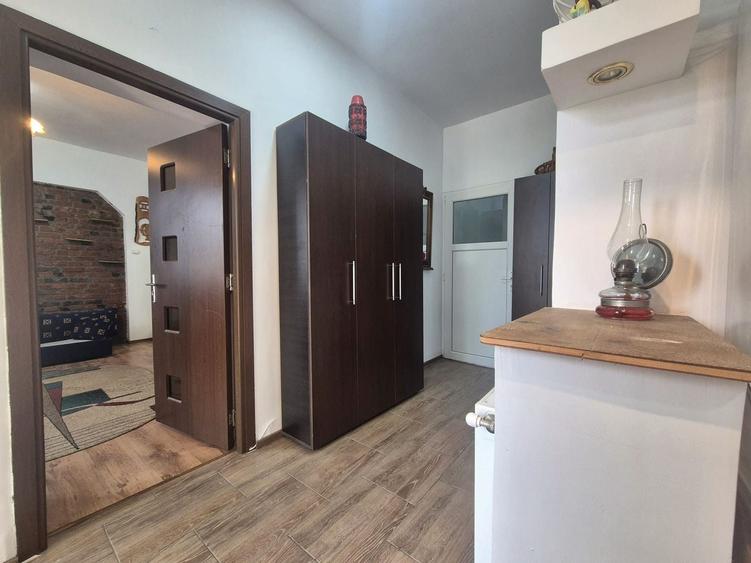 Exclusivitate-Apartament 2 camere decomandate – Vasile Goldiș, lângă RAR | 340 € - 4