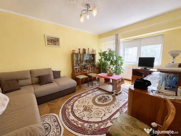 Apartament cu 2 camere decomandat în Central