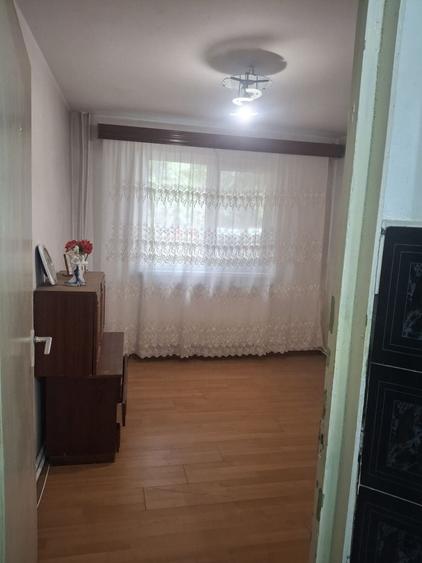 Apartament cu 2 camere semidecomandat în Exterior Vest