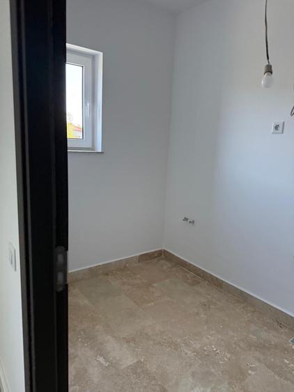 Casă individuală cu 5 camere cu Teren 290 Mp în Voluntari