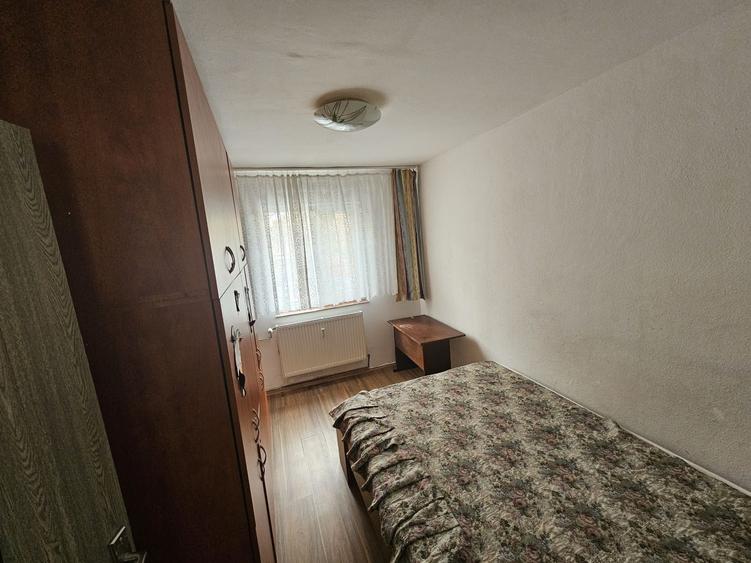 Apartament cu 3 camere semidecomandat în Fortuna