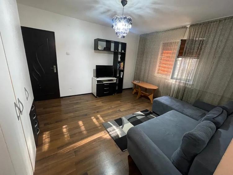 Apartament cu 2 camere, mobilat în P-ța Reșița