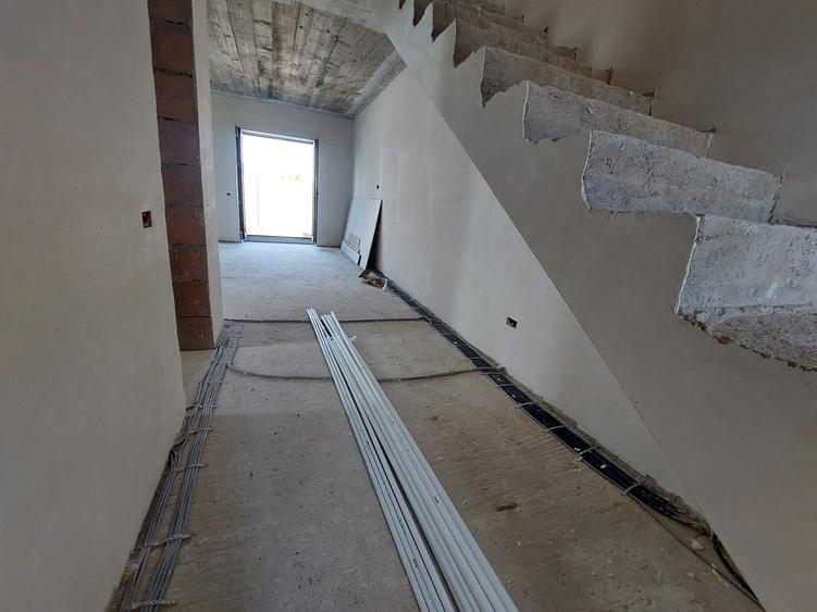 Duplex cu 4 camere cu Teren 270 Mp în Rahova