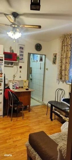 Apartament cu 2 camere nedecomandat în Rovinari
