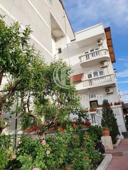 Casă individuală cu 7 camere cu Canalizare în Cotroceni