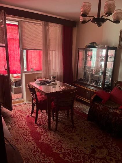 Apartament cu 2 camere semidecomandat în Centrul Vechi